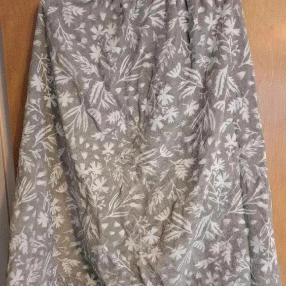 The Big One Terry Cloth Towel Wrap Beach Coverup Shower Spa Grey White - Picture 4 of 5